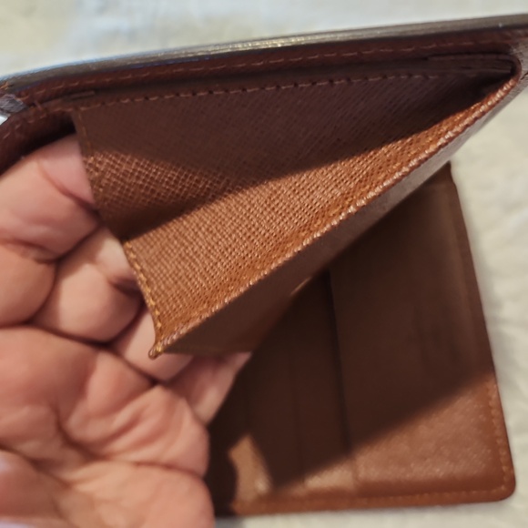 LOUIS VUITTON Portefeiulle Marco Bifolf Monogram Wallet with dust bag/box - Picture 15 of 16